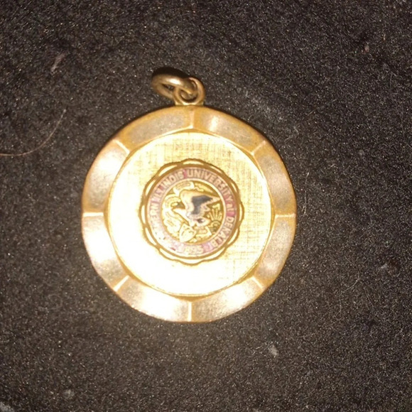 1-20 12K GF NORTHERN ILLINOIS UNIVERSITY GOLD FILLED STATE SEAL VINTAGE PENDANT - Picture 2 of 6